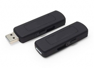 Diktafon ve flash disku / flash disk s diktafonem